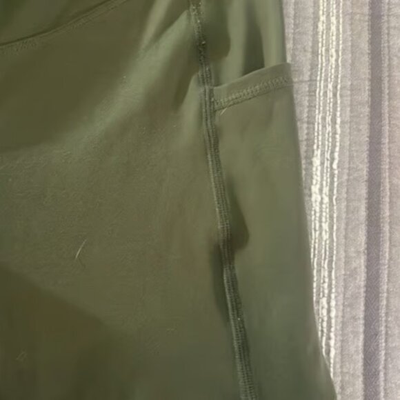 Poshdivah Olive Green Maternity Leggings Size Med EUC #M-030 - Picture 3 of 4